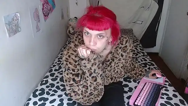 charlotbelucci  online show from June 2026 11:47:02 AM