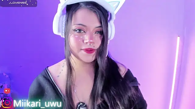 Ahri Elderwood online show from May 2026 04:17:02 AM