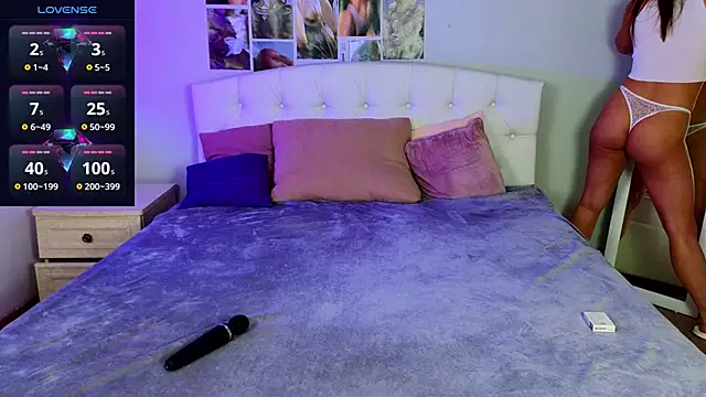 Snapshot of JessicaCartier chatting on January 2025 04:07:02 AM JessicaCartier online show from January 2025 04:07:02 AM