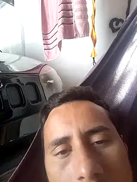 Snapshot of luissilva0071 chatting on February 2025 05:05:02 PM luissilva0071 online show from February 2025 05:05:02 PM