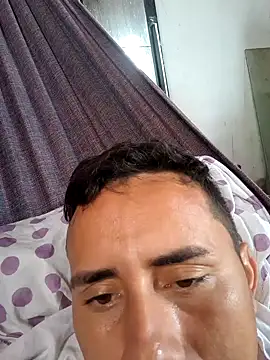 Snapshot of luissilva0071 chatting on February 2025 06:58:01 PM luissilva0071 online show from February 2025 06:58:01 PM