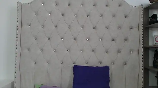 Snapshot of Abril_Squirt chatting on December 2024 12:38:01 PM Abril Squirt online show from December 2024 12:38:01 PM