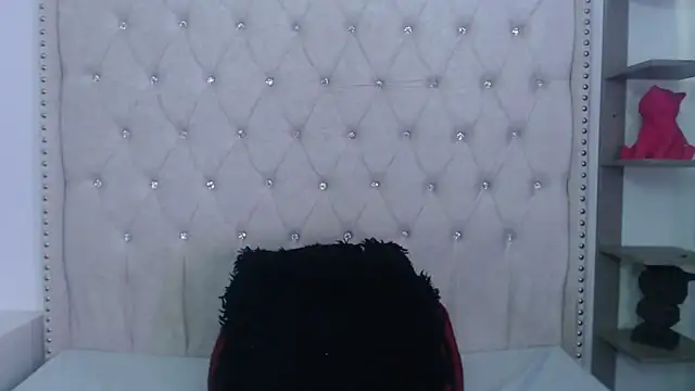 Abril Squirt online show from March 2026 09:43:02 PM