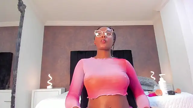 Snapshot of agnessBailey_ chatting on January 2025 01:03:01 AM agnessBailey online show from January 2025 01:03:01 AM
