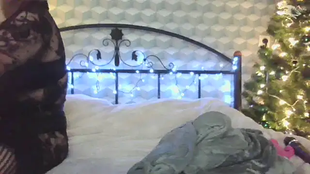 Snapshot of _Leslyy_Solo_1 chatting on December 2024 01:58:01 PM Leslyy Solo 1 online show from December 2024 01:58:01 PM