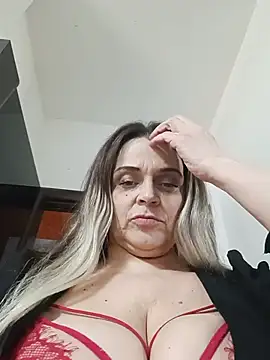 hugebobbs online show from June 2026 04:39:02 PM