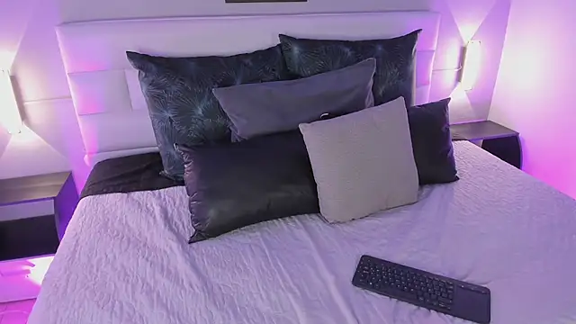 Snapshot of sofi_bakerr chatting on October 2025 11:38:02 AM sofi bakerr online show from October 2025 11:38:02 AM