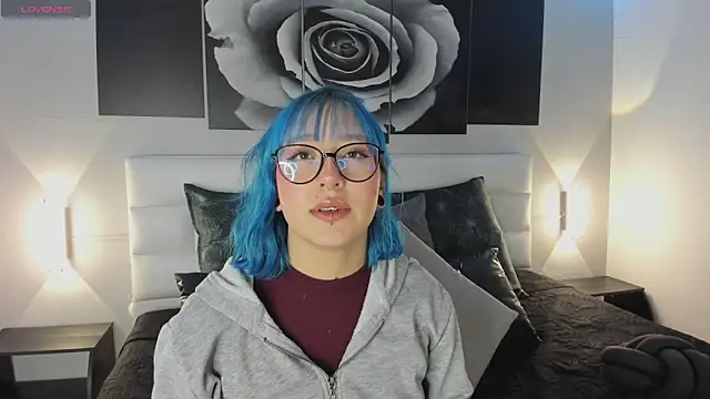 Snapshot of sofi_bakerr chatting on October 2025 11:30:02 AM sofi bakerr online show from October 2025 11:30:02 AM