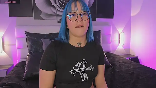 Snapshot of sofi_bakerr chatting on October 2025 11:32:02 AM sofi bakerr online show from October 2025 11:32:02 AM