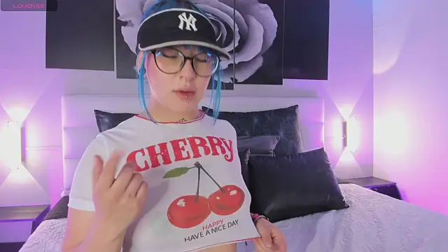 Snapshot of sofi_bakerr chatting on October 2025 11:44:01 AM sofi bakerr online show from October 2025 11:44:01 AM