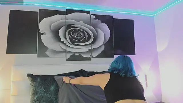 Snapshot of sofi_bakerr chatting on October 2025 11:33:02 AM sofi bakerr online show from October 2025 11:33:02 AM