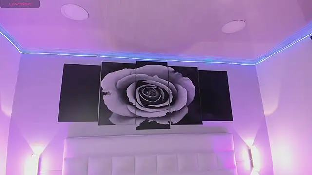 Snapshot of sofi_bakerr chatting on November 2025 11:43:02 AM sofi bakerr online show from November 2025 11:43:02 AM