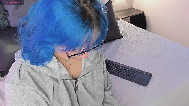 Snapshot of sofi_bakerr chatting on November 2025 11:43:02 AM sofi bakerr online show from November 2025 11:43:02 AM