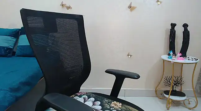 Inviting Aanya online show from March 2025 12:45:01 PM