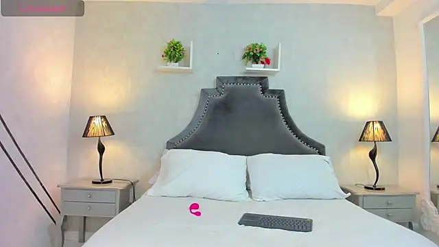 Snapshot of AnntoniaWood chatting on December 2024 01:10:02 PM AnntoniaWood online show from December 2024 01:10:02 PM