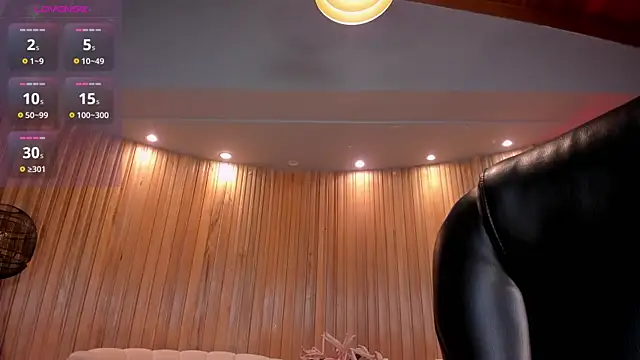 Snapshot of HannaConnor_ chatting on October 2025 08:27:02 PM HannaConnor online show from October 2025 08:27:02 PM