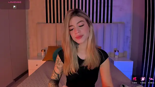 ViolettHansson online show from June 2026 10:39:01 AM