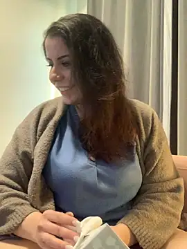 holyeroticss online show from March 2026 11:00:01 PM