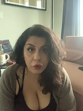 holyeroticss online show from March 2026 09:29:02 PM