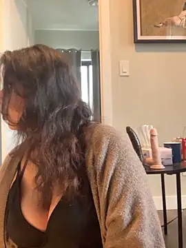 holyeroticss online show from March 2026 07:39:01 PM