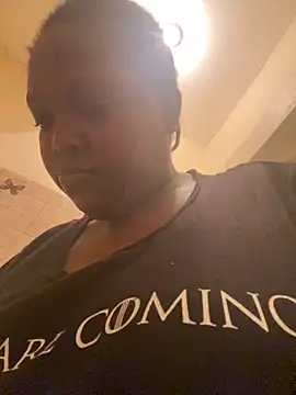 Snapshot of zonroe_the_big chatting on March 2026 08:34:01 PM zonroe the big online show from March 2026 08:34:01 PM