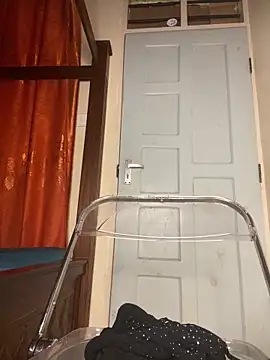 Snapshot of zonroe_the_big chatting on March 2026 04:18:01 AM zonroe the big online show from March 2026 04:18:01 AM