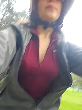 Snapshot of mmmVirginia chatting on December 2025 06:23:01 PM mmmVirginia online show from December 2025 06:23:01 PM