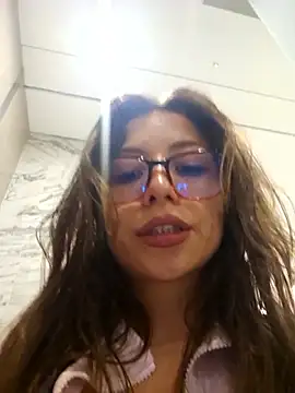 Snapshot of mmmVirginia chatting on December 2025 07:53:01 PM mmmVirginia online show from December 2025 07:53:01 PM