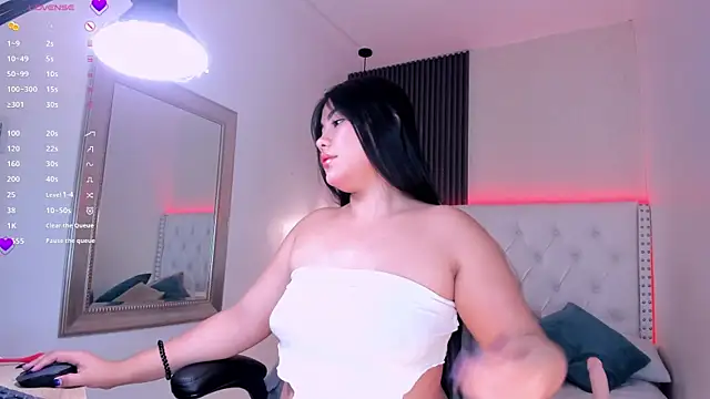 aliscollins  online show from May 2026 02:06:01 AM
