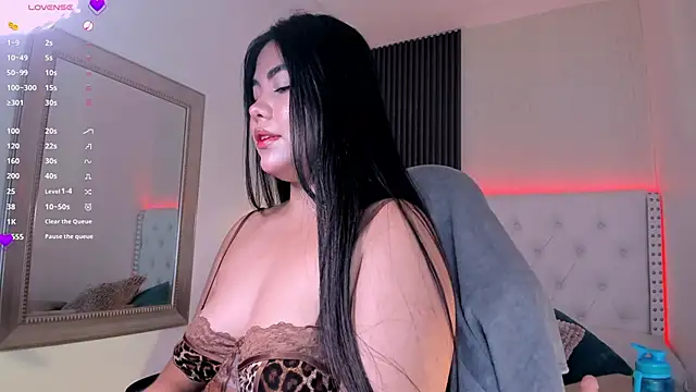 aliscollins  online show from June 2026 02:12:02 AM