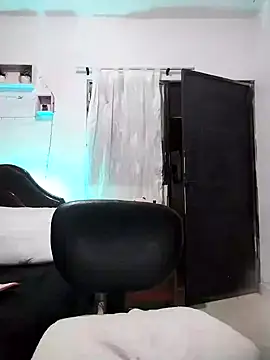 lunanataly online show from January 2025 04:11:02 PM