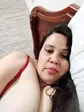 lunanataly online show from February 2025 11:43:02 PM