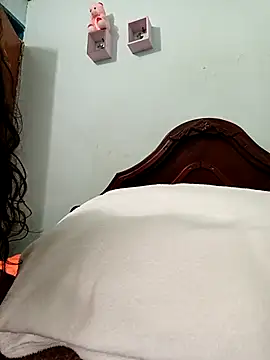 Snapshot of lunanataly chatting on March 2026 03:47:01 PM lunanataly online show from March 2026 03:47:01 PM