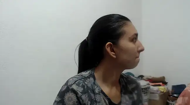 Snapshot of Alyson0001 chatting on March 2025 10:34:02 PM Alyson0001 online show from March 2025 10:34:02 PM