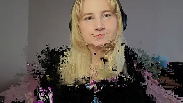 Glitch Witch online show from June 2026 10:21:02 PM