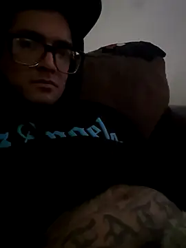 Snapshot of ILLUM1NATE chatting on November 2025 05:23:01 PM ILLUM1NATE online show from November 2025 05:23:01 PM