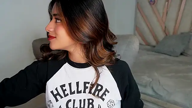 Snapshot of Rebecca_055 chatting on March 2026 03:32:01 AM Rebecca 055 online show from March 2026 03:32:01 AM