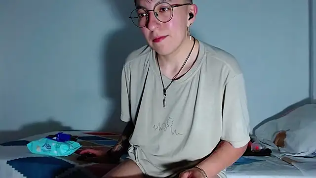 Snapshot of Sexyboy_666 chatting on November 2025 03:43:02 AM Sexyboy 666 online show from November 2025 03:43:02 AM