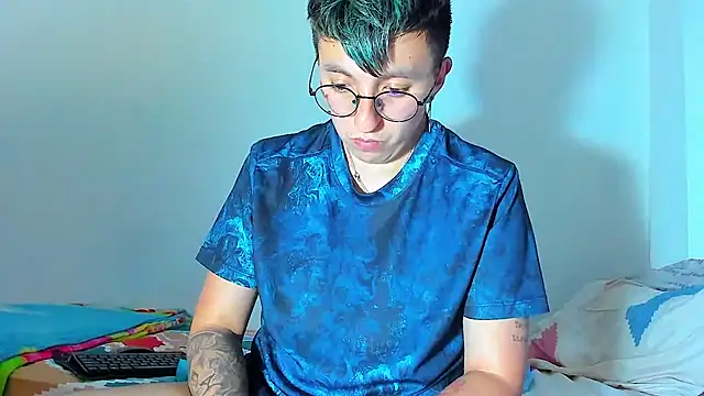 Snapshot of Sexyboy_666 chatting on December 2025 12:59:02 AM Sexyboy 666 online show from December 2025 12:59:02 AM