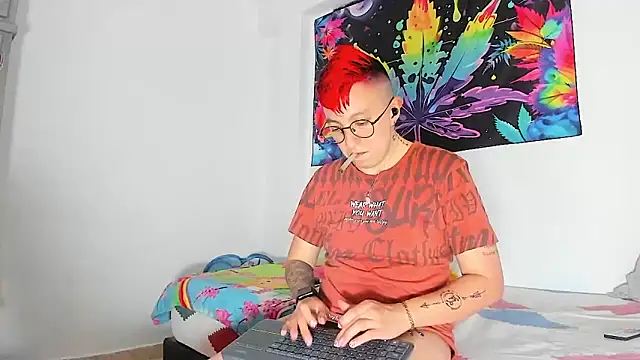 Snapshot of Sexyboy_666 chatting on December 2025 01:23:01 AM Sexyboy 666 online show from December 2025 01:23:01 AM