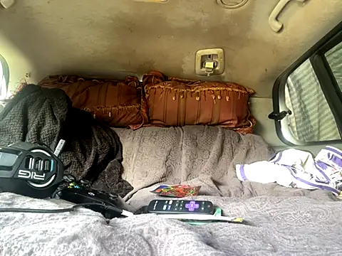 SlimeCrownzOut5 online show from September 2025 04:41:01 PM