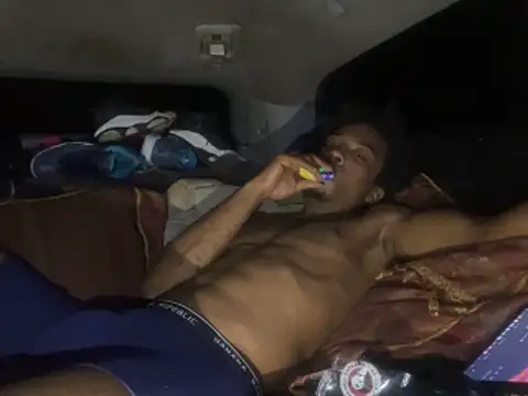 Snapshot of SlimeCrownzOut5 chatting on February 2026 05:37:02 AM SlimeCrownzOut5 online show from February 2026 05:37:02 AM