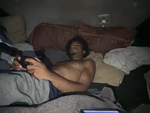 Snapshot of SlimeCrownzOut5 chatting on March 2026 07:15:01 AM SlimeCrownzOut5 online show from March 2026 07:15:01 AM