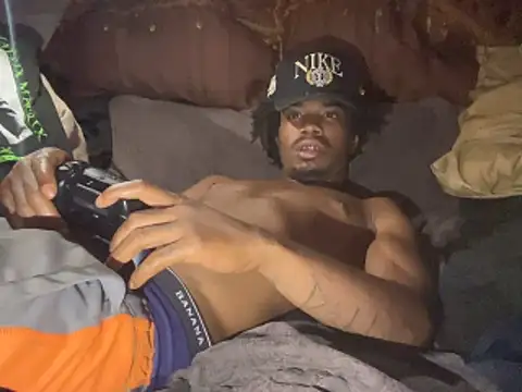 Snapshot of SlimeCrownzOut5 chatting on March 2026 03:03:02 AM SlimeCrownzOut5 online show from March 2026 03:03:02 AM