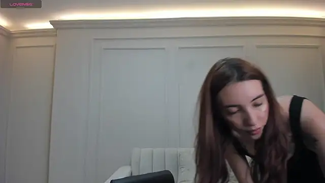 Snapshot of AnaisNin chatting on March 2026 11:02:01 AM AnaisNin online show from March 2026 11:02:01 AM