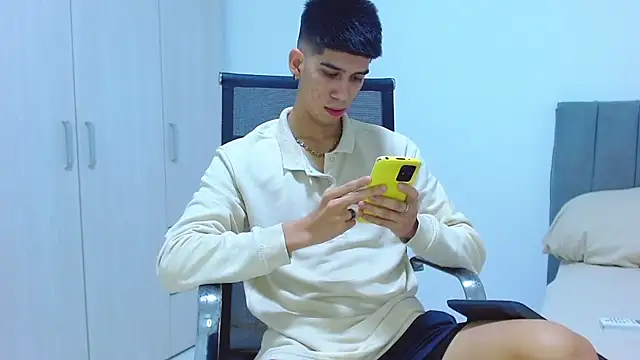 Snapshot of jhony-sex chatting on October 2025 06:13:02 AM jhony-sex online show from October 2025 06:13:02 AM