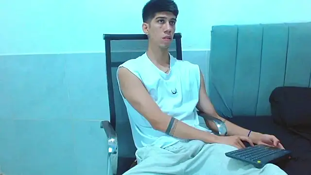 jhony-sex online show from December 2025 09:33:02 PM