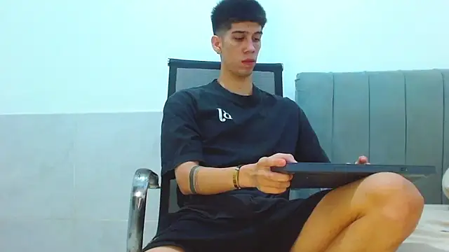 jhony-sex online show from May 2026 07:14:01 AM