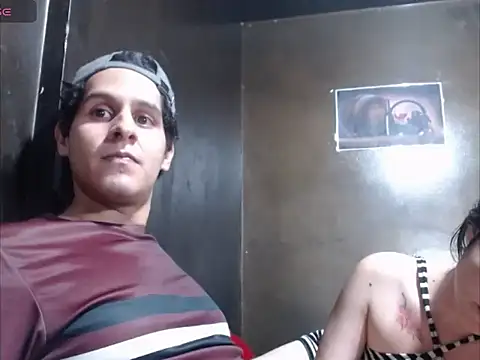 Snapshot of blackwolf_whitebee chatting on November 2025 03:48:01 AM blackwolf whitebee online show from November 2025 03:48:01 AM