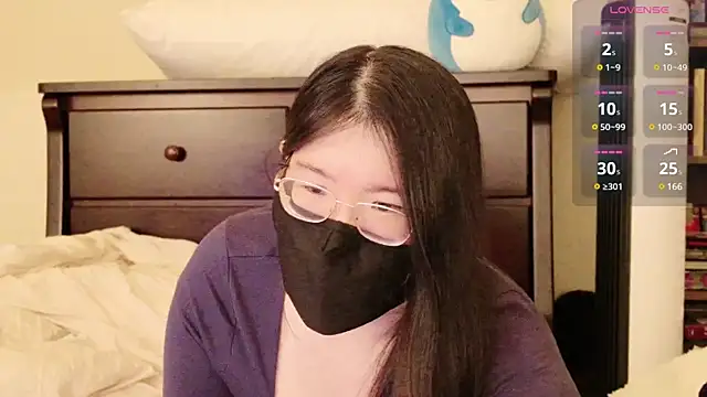 Snapshot of Kara-Nuna chatting on December 2024 05:29:02 AM Kara-Nuna online show from December 2024 05:29:02 AM